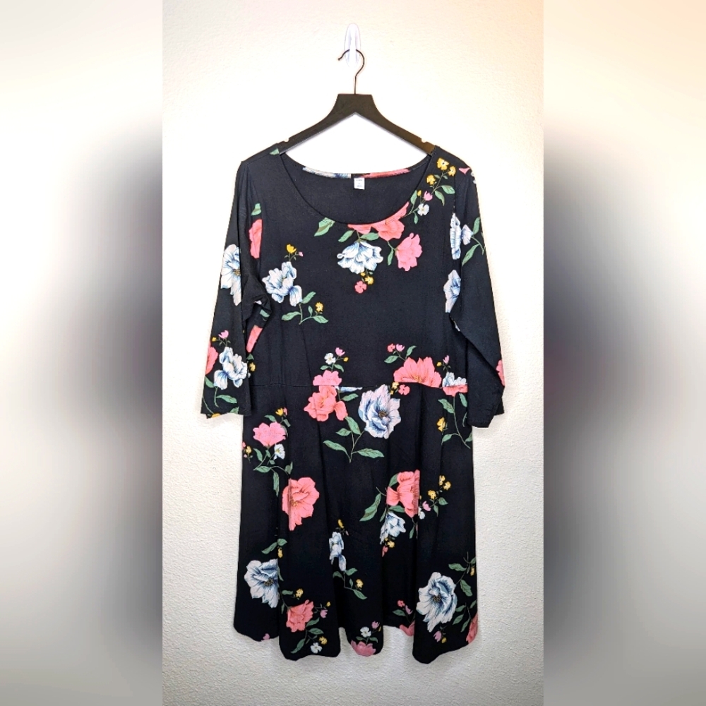 Old Navy Floral 3/4 Sleeve Dress